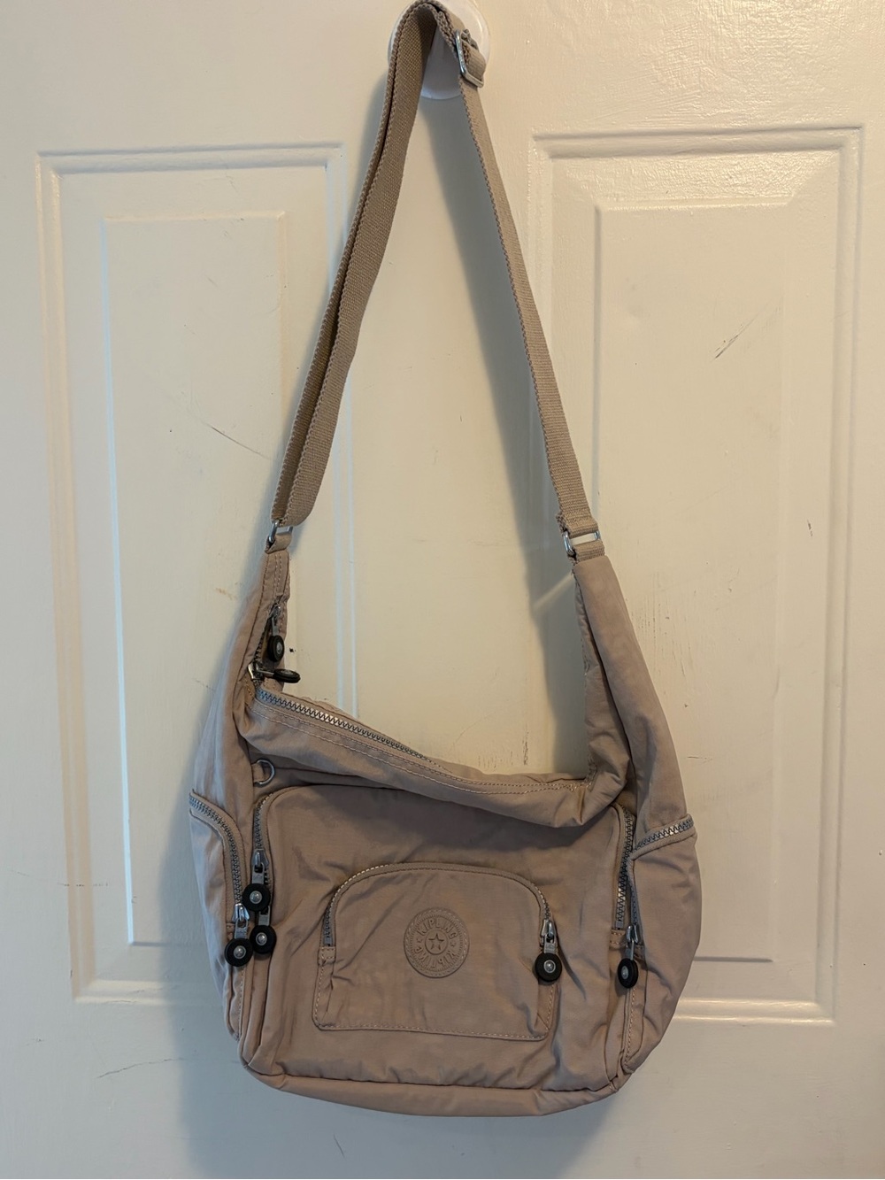 Kipling Erica (Europa) Crossbody Purse Casual Beige Crossbody Shoulder Bag